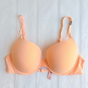 NWT Victoria’s Secret 38C Peach T-Shirt Push Up Full Coverage Bra New